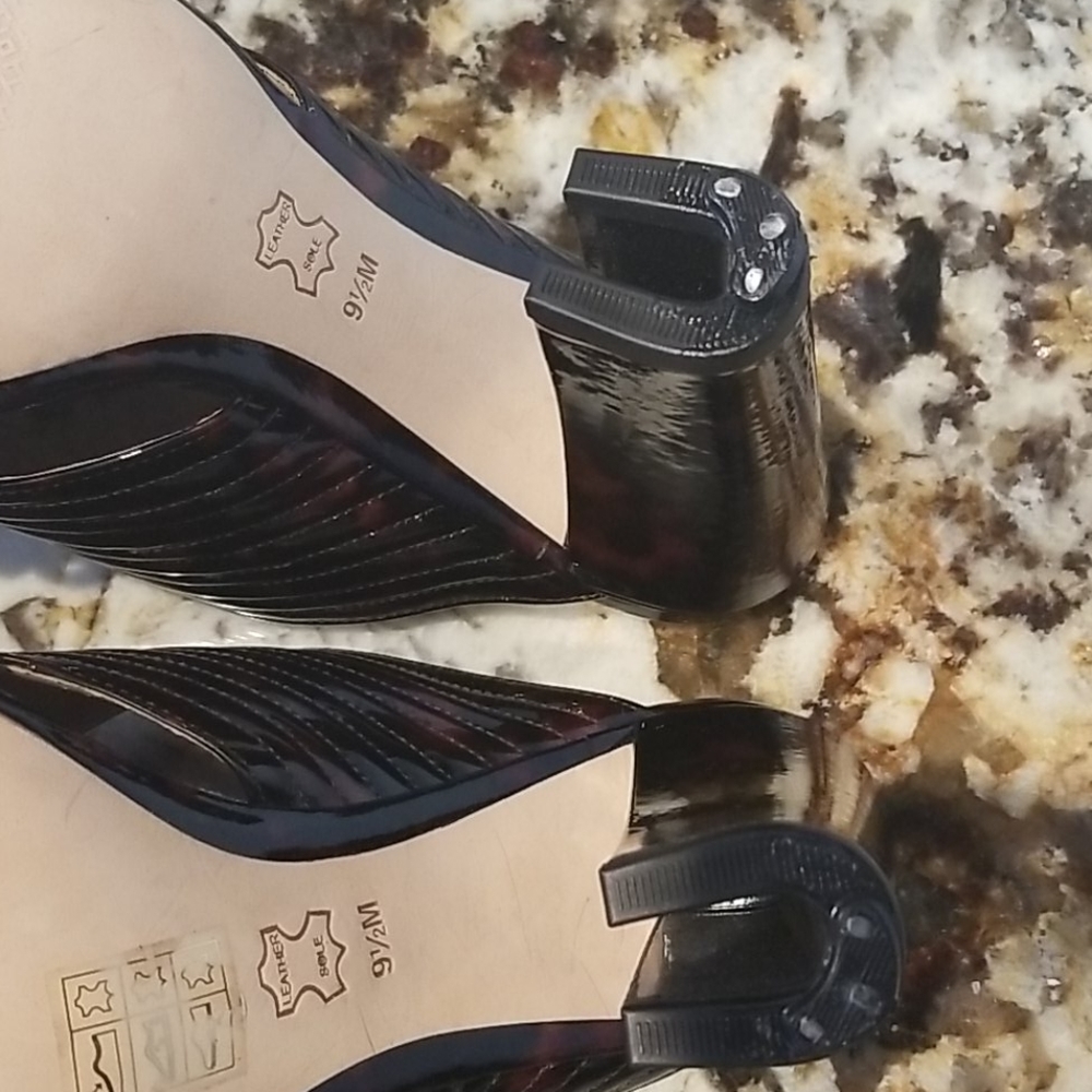 BRAND NEW TORY BURCH SHOES SIZE 9.5 - Picture 5 of 5